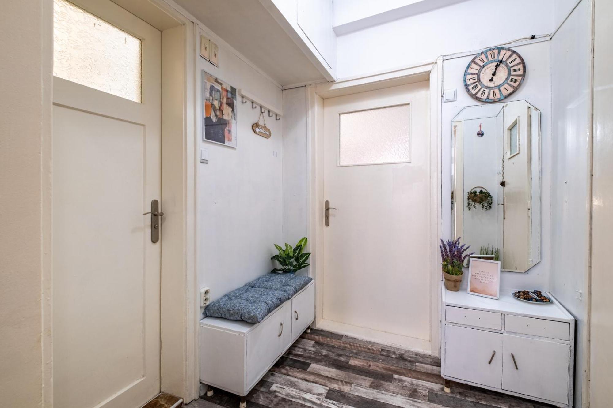 Lovely Art Apartment - Victory Варна Екстер'єр фото