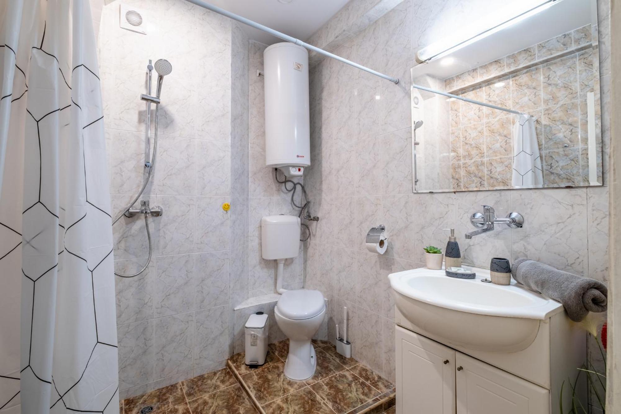 Lovely Art Apartment - Victory Варна Екстер'єр фото